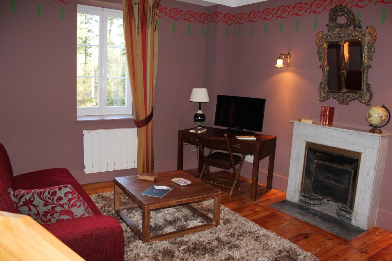 Domaine Des Grands Cedres Bed and Breakfast Cordelle Εξωτερικό φωτογραφία