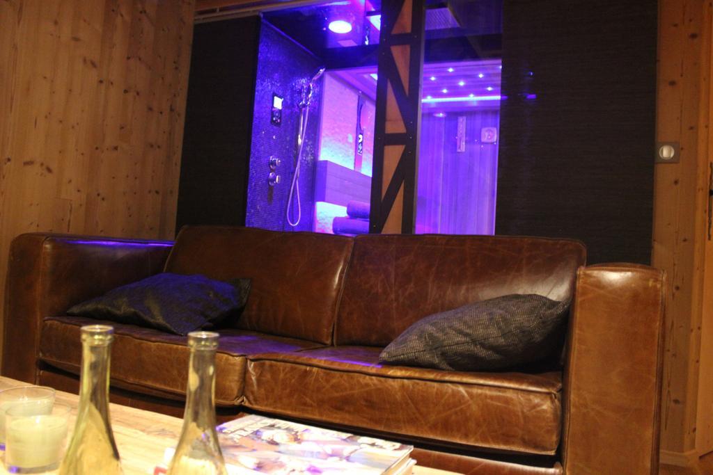 Domaine Des Grands Cedres Bed and Breakfast Cordelle Εξωτερικό φωτογραφία