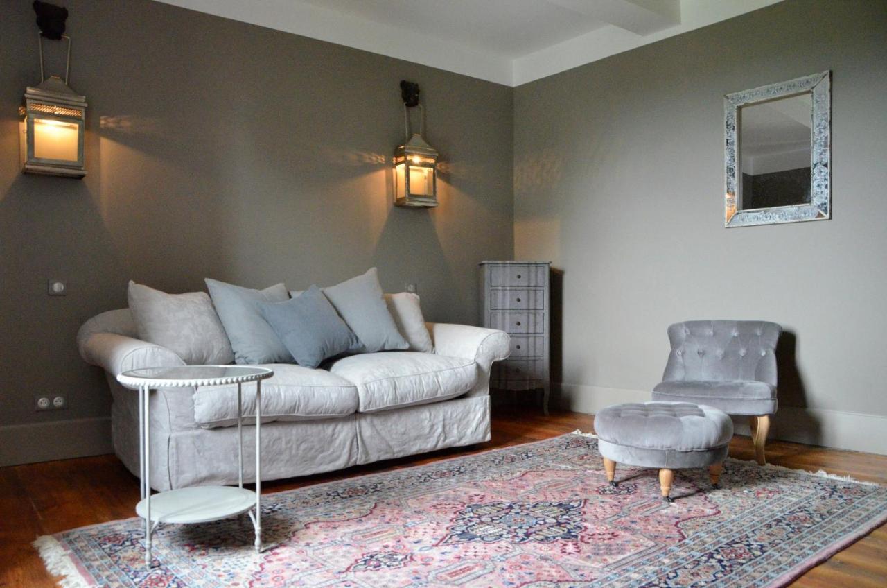 Domaine Des Grands Cedres Bed and Breakfast Cordelle Δωμάτιο φωτογραφία